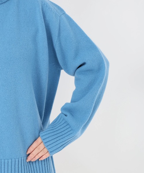 STRAWBERRY-FIELDS（ストロベリーフィールズ）の「アルジーウール_タートルネックウールプルオーバー（ニット/セーター・レディース・ブルー/グリーン/ピンク/チャコール/ライトグレー・2）」の11枚目の写真