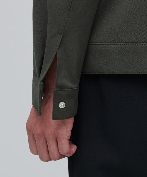 MUSINSA STANDARD(ムシンサスタンダード)の「リラックスミニマルジャケットノンポケット【ダスティカーキ】(ブルゾン・メンズ・その他・LARGE/MEDIUM)」の9枚目の写真