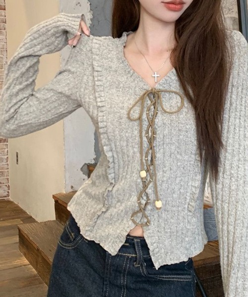 Flugge(フラッジー)の「フロントリボンフリルリブトップス(その他トップス・レディース・ベージュ・LARGE/MEDIUM)」の9枚目の写真