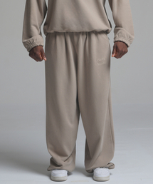 PHERMENON（フェルメノン）の「オーバーサイズピグメントワイドストリングジョガーパンツ - ベージュ（スウェットパンツ）」