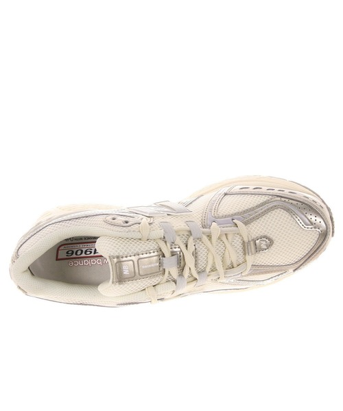 NEW BALANCE（ニューバランス）の「NEW BALANCE U1906RCN（スニーカー・メンズ・ベージュ・27.5cm/27cm/28cm/28.5cm/26.5cm）」の3枚目の写真