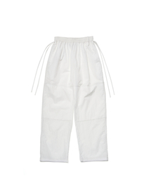 MAVENMUSE（メイヴン ミューズ）の「リボンストリングバンディングワイドパンツ FR_WH (MBYSCF810WHFR)（スウェットパンツ）」