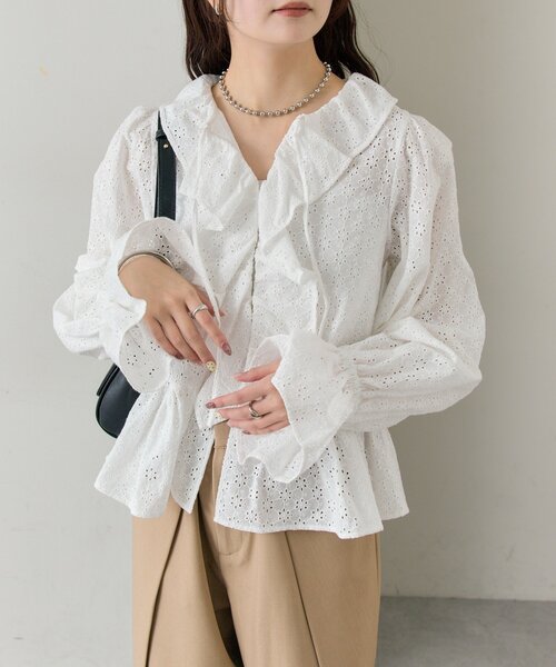 mystic（ミスティック）の「フラワー刺繍フリルブラウス（シャツ/ブラウス・レディース・ミント/ブラック/オフホワイト・FREE）」の5枚目の写真