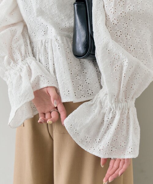 mystic（ミスティック）の「フラワー刺繍フリルブラウス（シャツ/ブラウス・レディース・ミント/ブラック/オフホワイト・FREE）」の11枚目の写真