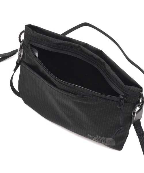 THE NORTH FACE(ザノースフェイス)の「THE NORTH FACE Rafter Shoulder Pouch S SP / ザ ノース フェイス ラフター ショルダー ポーチ S SP(ボディバッグ/ウエストポーチ・メンズ・ブラック・FREE)」の4枚目の写真