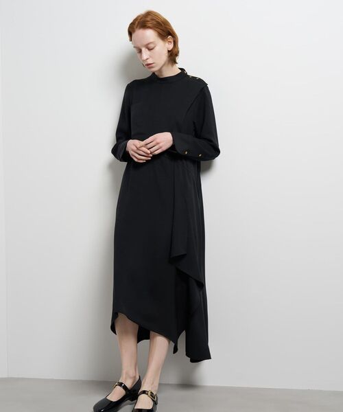 LANVIN en Bleu(ランバンオンブルー)の「シルキーツイルドレープシャツワンピース(ワンピース・レディース・グレー/ネイビー・36/38)」の2枚目の写真