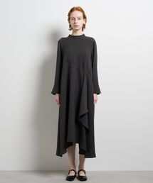 シルキーツイルドレープシャツワンピース