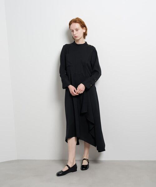 LANVIN en Bleu(ランバンオンブルー)の「シルキーツイルドレープシャツワンピース(ワンピース・レディース・グレー/ネイビー・36/38)」の6枚目の写真