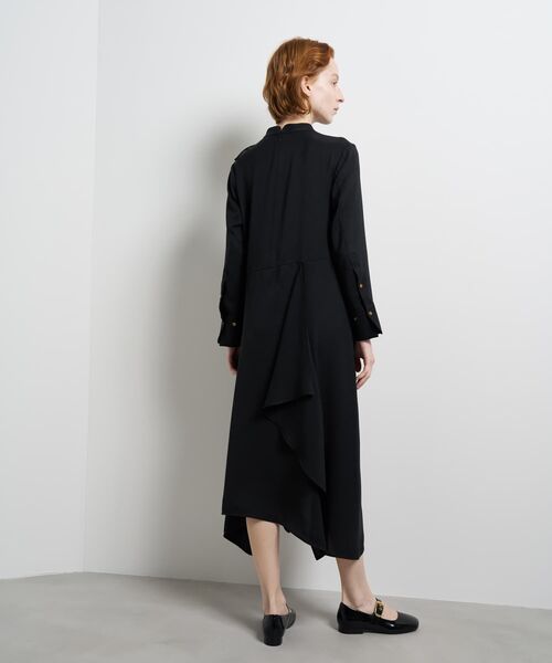 LANVIN en Bleu(ランバンオンブルー)の「シルキーツイルドレープシャツワンピース(ワンピース・レディース・グレー/ネイビー・36/38)」の7枚目の写真