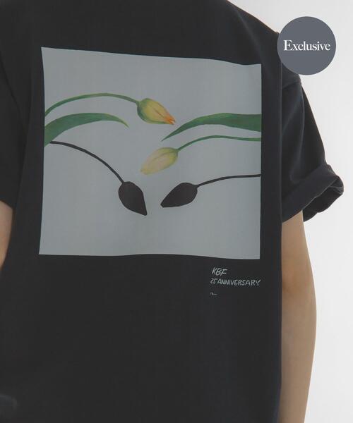 KBF(ケイビーエフ)の「『別注』Lee Izumida×KBF プリントTEE(Tシャツ/カットソー・レディース・アイボリー/ピンク/ネイビー・ONE)」の1枚目の写真