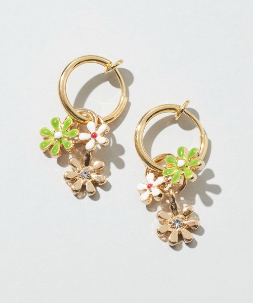 GOLDY（ゴールディ）の「カラー ブルーム イヤリング（イヤリング・レディース・シルバー系2/ゴールド系1/ゴールド系2/シルバー系1・FREE）」の5枚目の写真