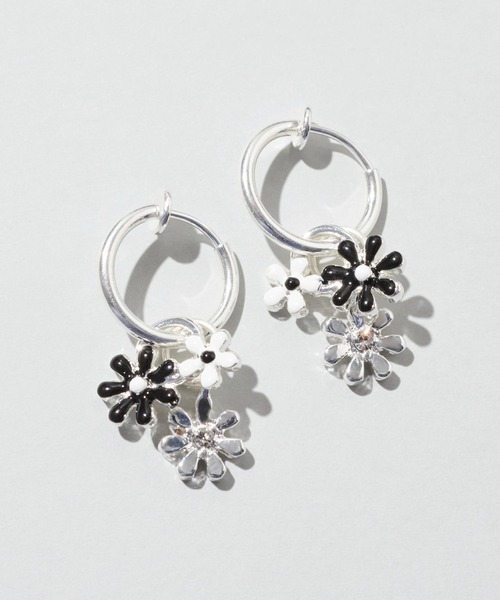 GOLDY（ゴールディ）の「カラー ブルーム イヤリング（イヤリング・レディース・シルバー系2/ゴールド系1/ゴールド系2/シルバー系1・FREE）」の15枚目の写真