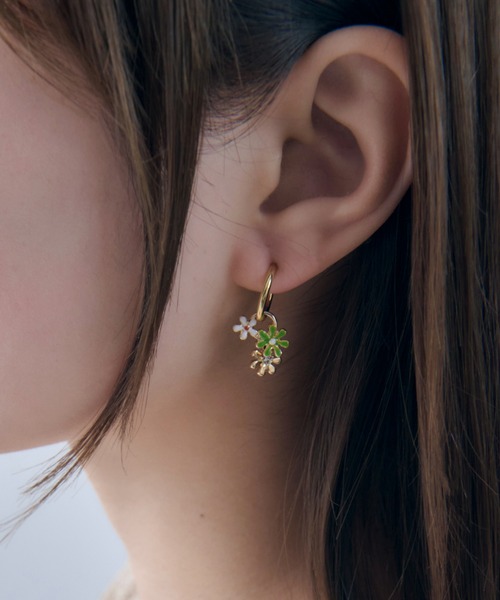 GOLDY（ゴールディ）の「カラー ブルーム イヤリング（イヤリング・レディース・シルバー系2/ゴールド系1/ゴールド系2/シルバー系1・FREE）」の10枚目の写真