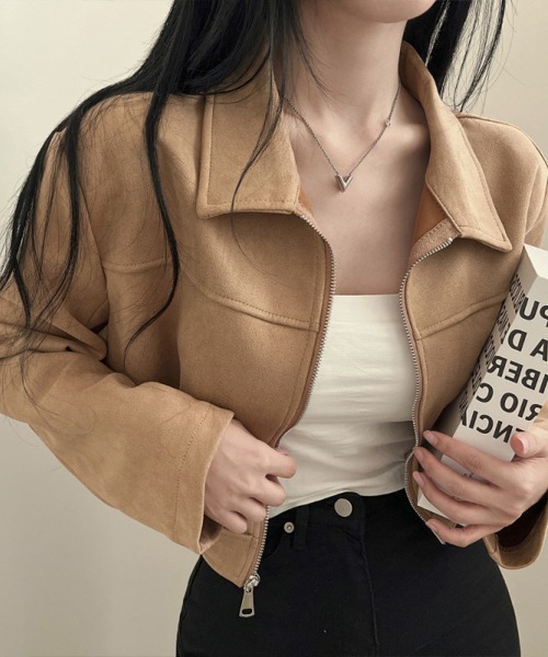 Flugge(フラッジー)の「スエードタッチライトジャケット(その他アウター・レディース・カーキ/ベージュ・MEDIUM/LARGE)」の1枚目の写真