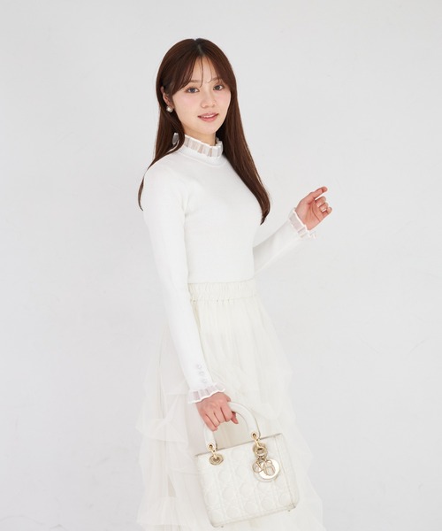 tocco closet(トッコ クローゼット)の「袖口ビジュー付きシアーフリル切り替えリブニットプルオーバー(ニット/セーター・レディース・オフホワイト/ピンク/ブルー・M)」の19枚目の写真