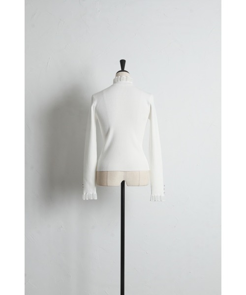 tocco closet(トッコ クローゼット)の「袖口ビジュー付きシアーフリル切り替えリブニットプルオーバー(ニット/セーター・レディース・オフホワイト/ピンク/ブルー・M)」の8枚目の写真