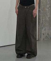 OFF-CENTER TUCK COTTON PANTS (KHAKI GRAY)