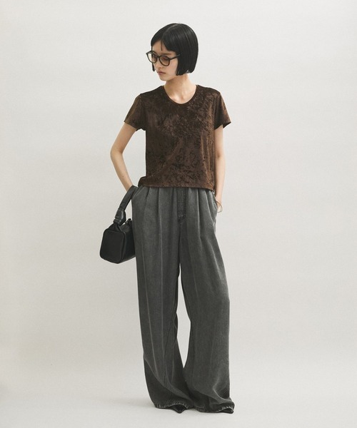 ADAM ET ROPE'(アダムエロペ)の「ライトデニムイージーパンツ(デニムパンツ・レディース・ブルー系その他4/ブラック/サックスブルー・38/36/34)」の6枚目の写真