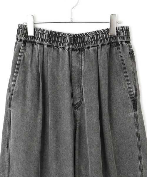 ADAM ET ROPE'(アダムエロペ)の「ライトデニムイージーパンツ(デニムパンツ・レディース・ブルー系その他4/ブラック/サックスブルー・38/36/34)」の21枚目の写真