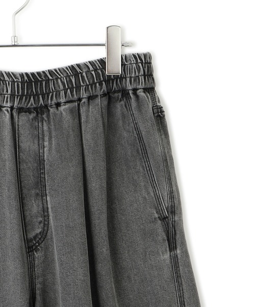 ADAM ET ROPE'(アダムエロペ)の「ライトデニムイージーパンツ(デニムパンツ・レディース・ブルー系その他4/ブラック/サックスブルー・38/36/34)」の22枚目の写真