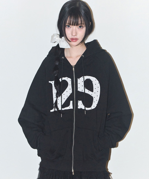 ILLIGO（イリゴ）の「129 ロゴパッチフードジップアップ ブラックドット（パーカー・レディース・その他・SMALL/MEDIUM/LARGE）」の8枚目の写真