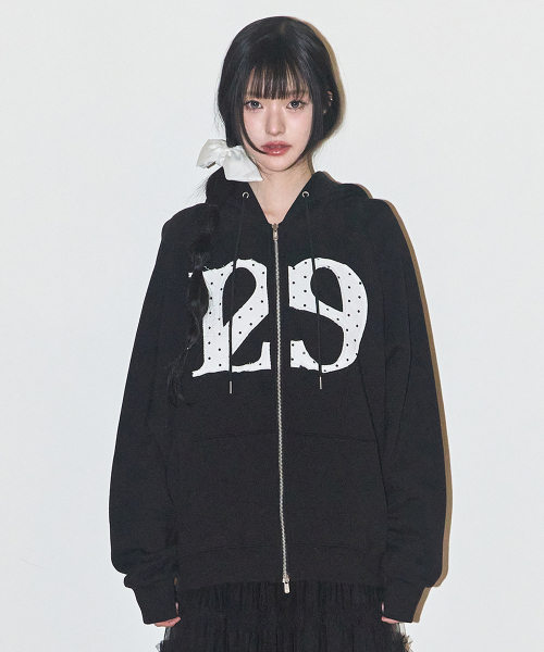 ILLIGO（イリゴ）の「129 ロゴパッチフードジップアップ ブラックドット（パーカー・レディース・その他・SMALL/MEDIUM/LARGE）」の5枚目の写真