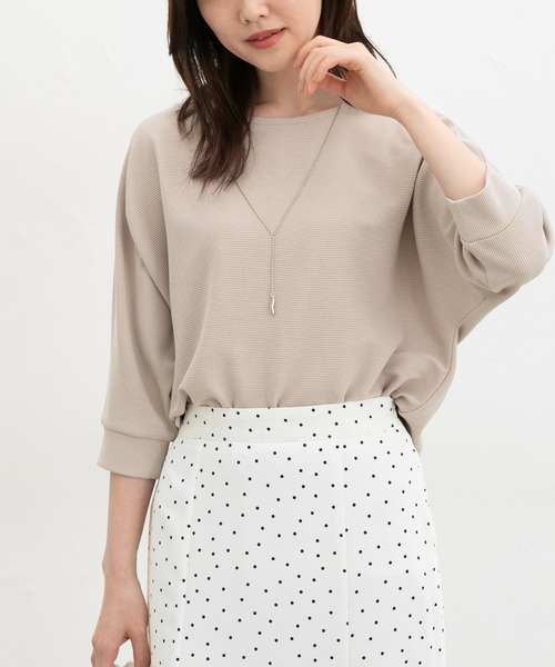 Honeys(ハニーズ)の「【UVカット】7分袖アクセ付ドルマントップス(Tシャツ/カットソー・レディース・オレンジ系その他/ブルー/アイボリー/ブラック/イエロー/ベージュ・L/LL/M)」の4枚目の写真