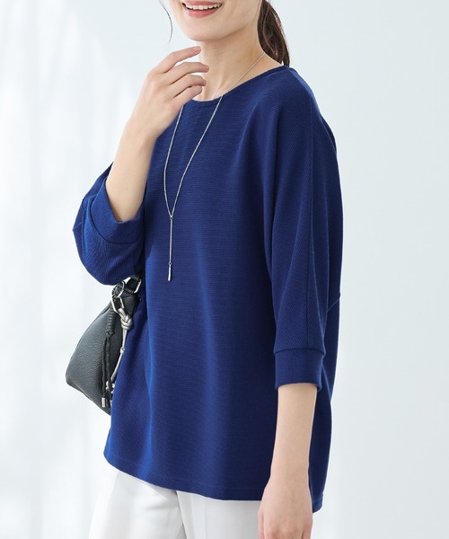 Honeys(ハニーズ)の「【UVカット】7分袖アクセ付ドルマントップス(Tシャツ/カットソー・レディース・オレンジ系その他/ブルー/アイボリー/ブラック/イエロー/ベージュ・L/LL/M)」の1枚目の写真