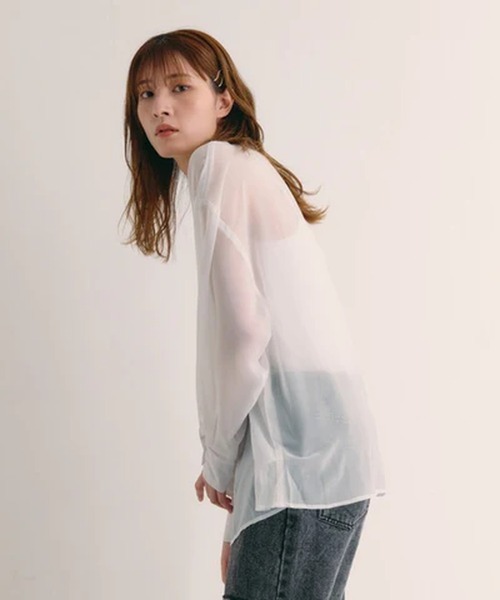 merrylatte(メリーラテ)の「シアーバンドカラーシャツ【IROHANI】(シャツ/ブラウス・レディース・ブラック/ピンク/ベージュ/ホワイト・FREE)」の5枚目の写真