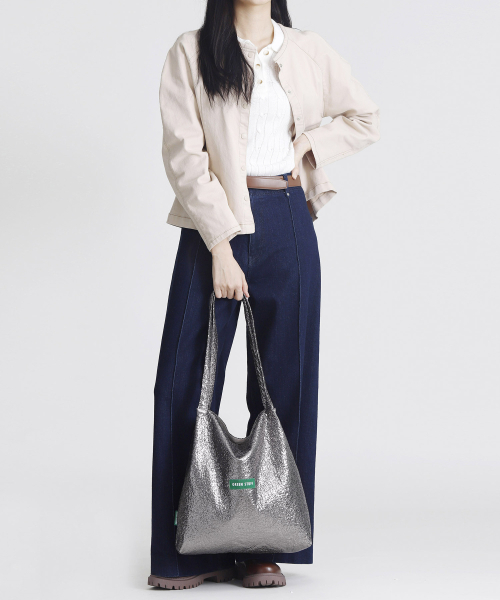 GREEN STUFF（グリーンスタッフ）の「boxy bag 53 - glitter texture titanium silver（ショルダーバッグ・レディース・その他・FREE）」の6枚目の写真