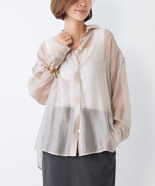 MICA&DEAL(マイカ&ディール)の「シアーシャツ(シャツ/ブラウス・レディース・ライトベージュ/ブルーグレー/ネイビー/ベージュ・FREE)」の2枚目の写真