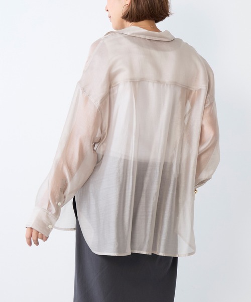 MICA&DEAL(マイカ&ディール)の「シアーシャツ(シャツ/ブラウス・レディース・ライトベージュ/ブルーグレー/ネイビー/ベージュ・FREE)」の20枚目の写真