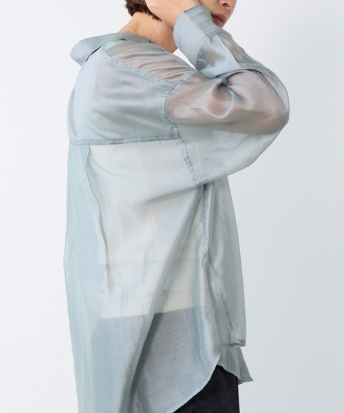 MICA&DEAL(マイカ&ディール)の「シアーシャツ(シャツ/ブラウス・レディース・ライトベージュ/ブルーグレー/ネイビー/ベージュ・FREE)」の8枚目の写真