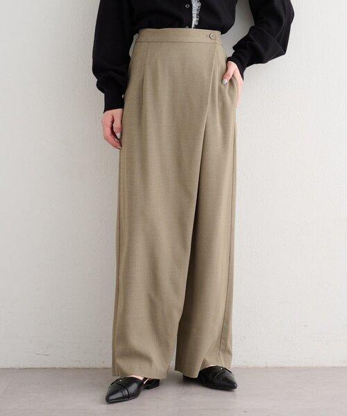 Kastane（カスタネ）の「【一部店舗限定/セットアップ対応/S.Mサイズ展開】B シャンブレーラップスラックス（スラックス・レディース・サックスブルー/ブラック/ベージュ・MEDIUM/SMALL）」の2枚目の写真