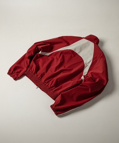 ROARINGRAD(ロアリングラド)の「【ROARINGRAD】26 Crop Track Jacket / 【ロアリングラド】クロップトラックジャケット<着用動画あり>(ナイロンジャケット・メンズ・ブラック/レッド・L/M)」の13枚目の写真