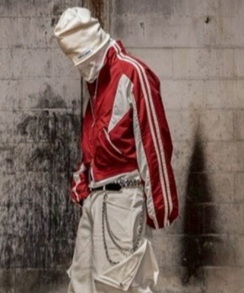 ROARINGRAD(ロアリングラド)の「【ROARINGRAD】26 Crop Track Jacket / 【ロアリングラド】クロップトラックジャケット<着用動画あり>(ナイロンジャケット・メンズ・ブラック/レッド・L/M)」の19枚目の写真