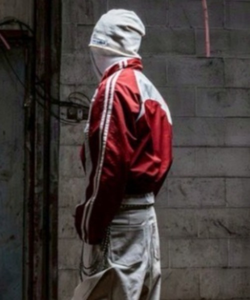 ROARINGRAD(ロアリングラド)の「【ROARINGRAD】26 Crop Track Jacket / 【ロアリングラド】クロップトラックジャケット<着用動画あり>(ナイロンジャケット・メンズ・ブラック/レッド・L/M)」の16枚目の写真