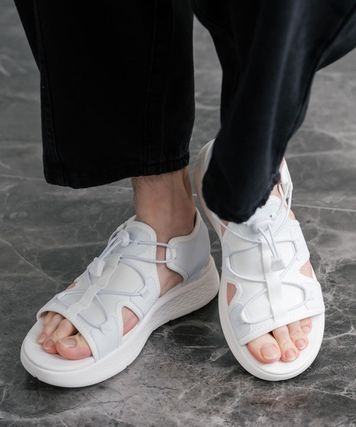U.S. POLO ASSN.(ユーエスポロアッスン)の「U.S. POLO ASSN. ユーエスポロアッスン ワンポイントロゴ厚底スニーカーサンダル(サンダル・メンズ・ブラック×ホワイト/ホワイト/ライトベージュ/ブラック・24cm/23.5cm/23cm/22.5cm/27cm/26.5cm/26cm/25.5cm/25cm/24.5cm)」の9枚目の写真