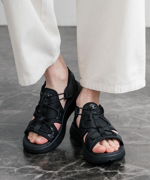 U.S. POLO ASSN.(ユーエスポロアッスン)の「U.S. POLO ASSN. ユーエスポロアッスン ワンポイントロゴ厚底スニーカーサンダル(サンダル・メンズ・ブラック×ホワイト/ホワイト/ライトベージュ/ブラック・24cm/23.5cm/23cm/22.5cm/27cm/26.5cm/26cm/25.5cm/25cm/24.5cm)」の5枚目の写真