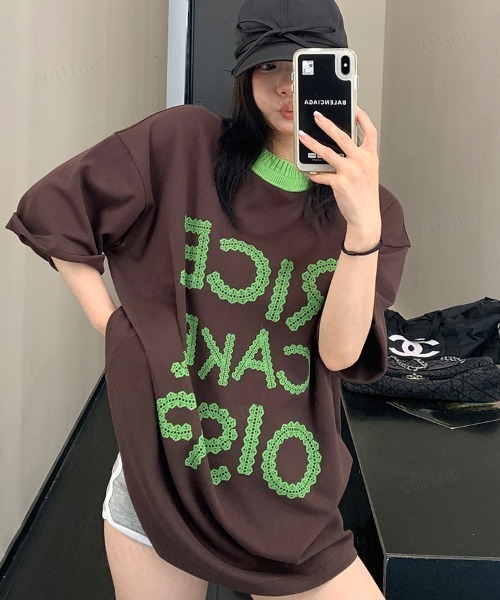 Dalfwin（ダールフィン）の「韓国ファッション RICECAKEレースロゴ半袖Tシャツ（Tシャツ/カットソー・レディース・ブラウン/レッド・FREE）」の9枚目の写真