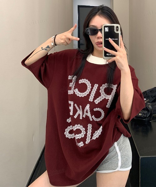 Dalfwin（ダールフィン）の「韓国ファッション RICECAKEレースロゴ半袖Tシャツ（Tシャツ/カットソー・レディース・ブラウン/レッド・FREE）」の15枚目の写真