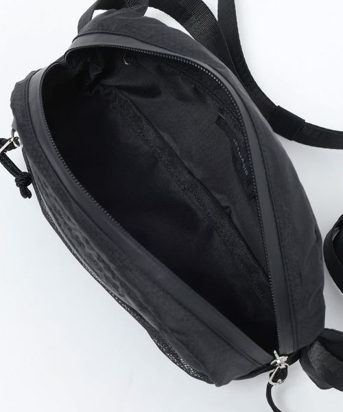 JEANASIS（ジーナシス）の「ナイロンメッシュウエストポーチ/679535（ボディバッグ/ウエストポーチ・レディース・ブラック/レッド系その他・FREE）」の8枚目の写真