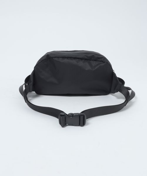 JEANASIS（ジーナシス）の「ナイロンメッシュウエストポーチ/679535（ボディバッグ/ウエストポーチ・レディース・ブラック/レッド系その他・FREE）」の5枚目の写真