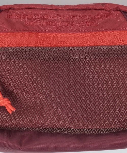 JEANASIS（ジーナシス）の「ナイロンメッシュウエストポーチ/679535（ボディバッグ/ウエストポーチ・レディース・ブラック/レッド系その他・FREE）」の13枚目の写真