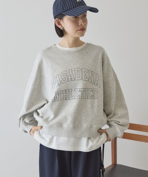 AMERICAN HOLIC（アメリカンホリック）の「カレッジロゴドルマンスウェット（スウェット・レディース・グレー系その他/アイボリー/チャコールグレー・M/L）」の5枚目の写真