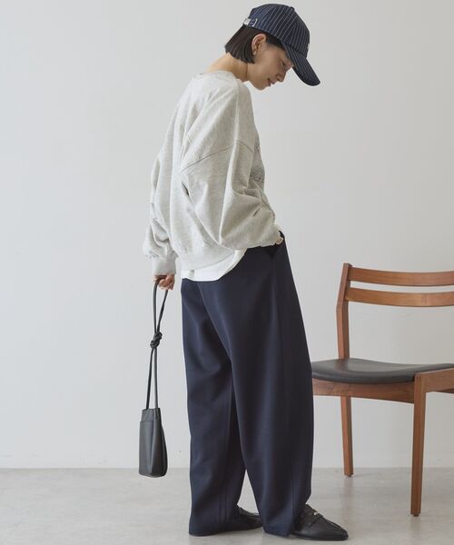 AMERICAN HOLIC（アメリカンホリック）の「カレッジロゴドルマンスウェット（スウェット・レディース・グレー系その他/アイボリー/チャコールグレー・M/L）」の9枚目の写真