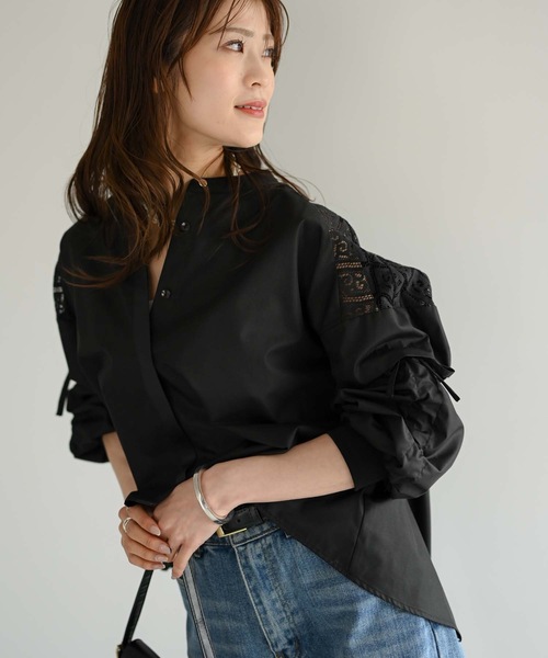 Muffiny(マフィニー)の「レースショルダーデザインブラウス(シャツ/ブラウス・レディース・ブラック/オフホワイト・MEDIUM)」の8枚目の写真