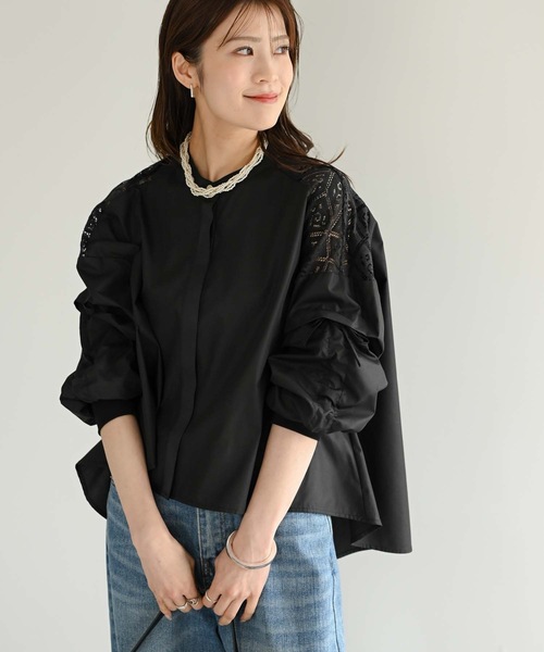 Muffiny(マフィニー)の「レースショルダーデザインブラウス(シャツ/ブラウス・レディース・ブラック/オフホワイト・MEDIUM)」の12枚目の写真