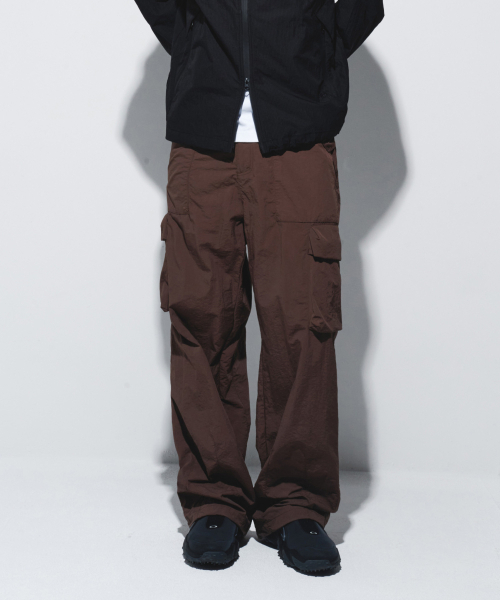 KALAPATTHAR(カラパタール)の「UTILITY NYLON RIPSTOP SEMI-WIDE PANTS - BROWN(その他パンツ・メンズ・その他・MEDIUM/LARGE/X-LARGE)」の1枚目の写真