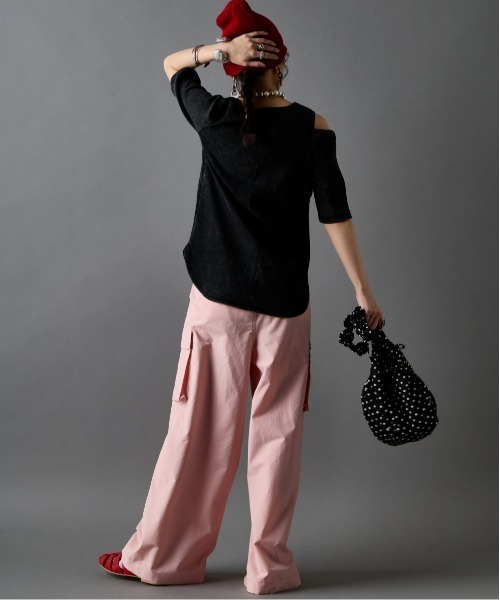 GEVS.（ジェイヴィス）の「オープンショルダーテレコプルオーバー＜大きいサイズ有＞GEVS.（Tシャツ/カットソー・レディース・スミクロ/イエロー・5L/4L/3L/LL/L/M）」の8枚目の写真